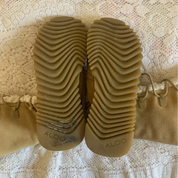 Vintage Aldo beige platform boots - Picture 5 of 5